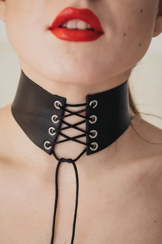 чокер со шнуровкой впереди 55052ars в Воронеже