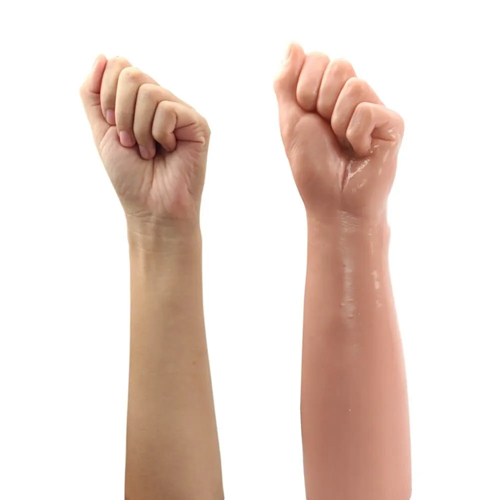 кулак для фистинга lovetoy king size realistic bitch fist, телесный в Воронеже