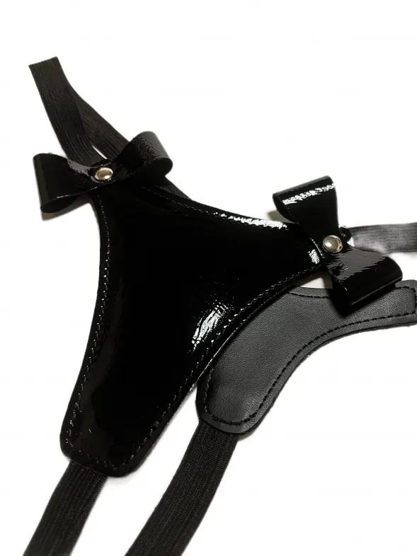 стринги из эко-кожи лаковые с бантиками 50006ars в Воронеже