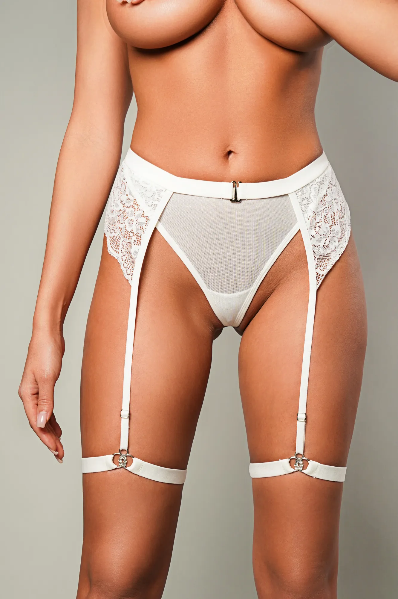 Женские трусики с поясом и гартерами L/XL Cream