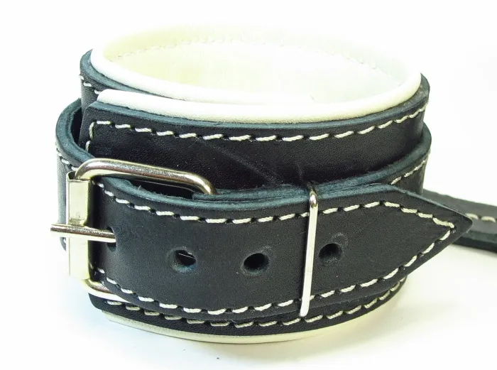 оковы на руки со светлым подкладом 51021ars в Воронеже