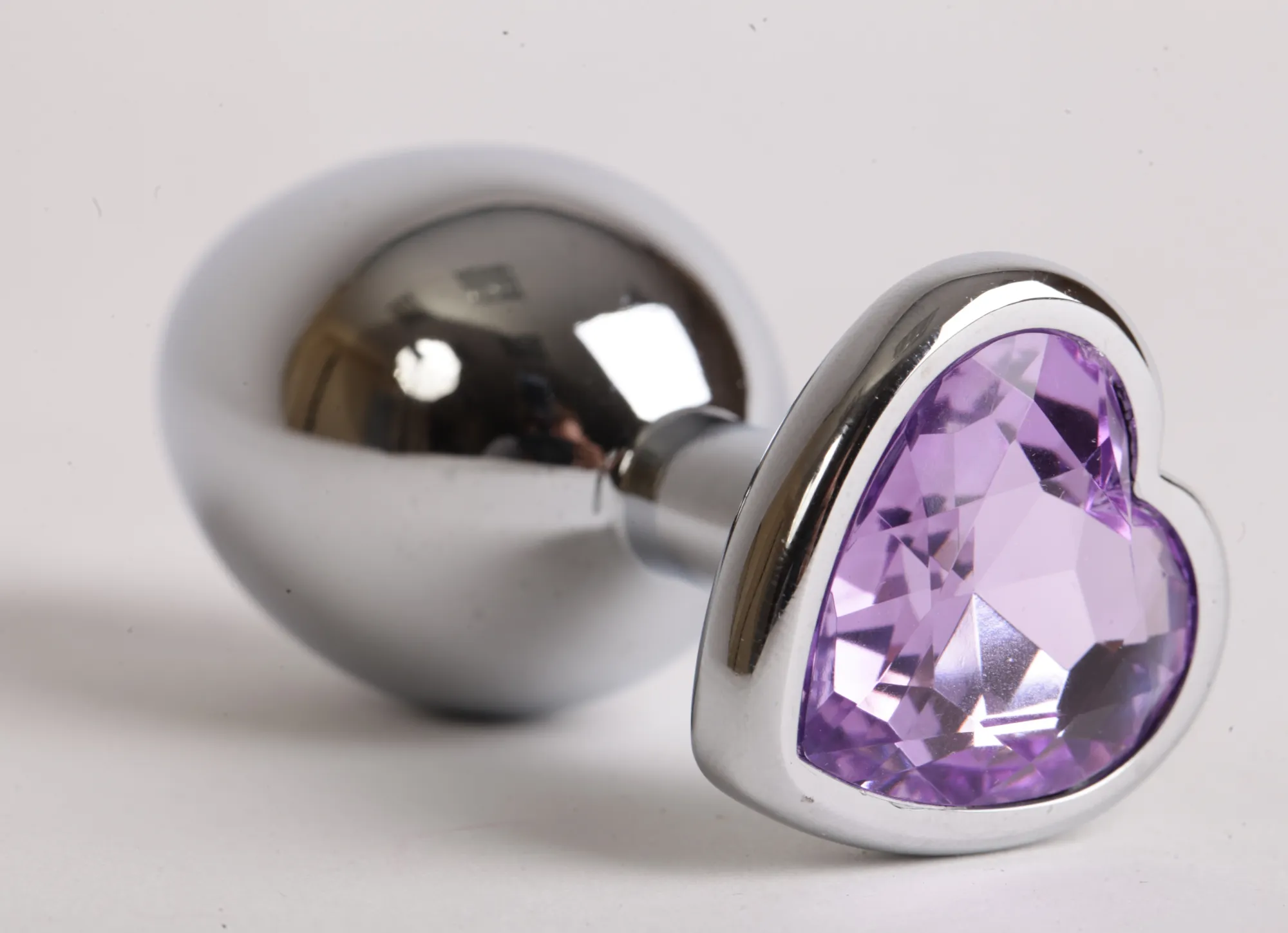 Анальная пробка сердечком с сиреневым стразом 7,5 х 2,8 см 47142-MM