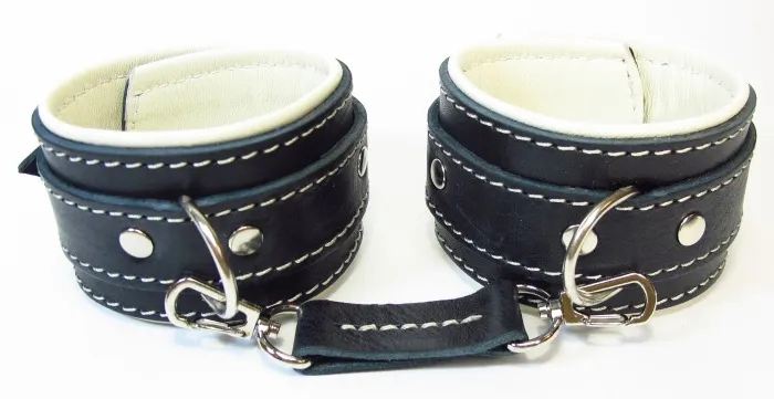 оковы на руки со светлым подкладом 51021ars в Воронеже