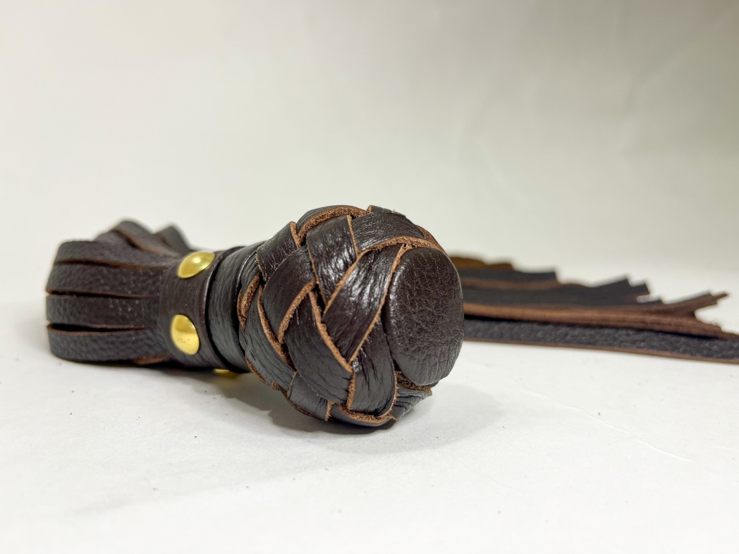 плеть генитальная из натуральной кожи коричневая 54078ars в Воронеже