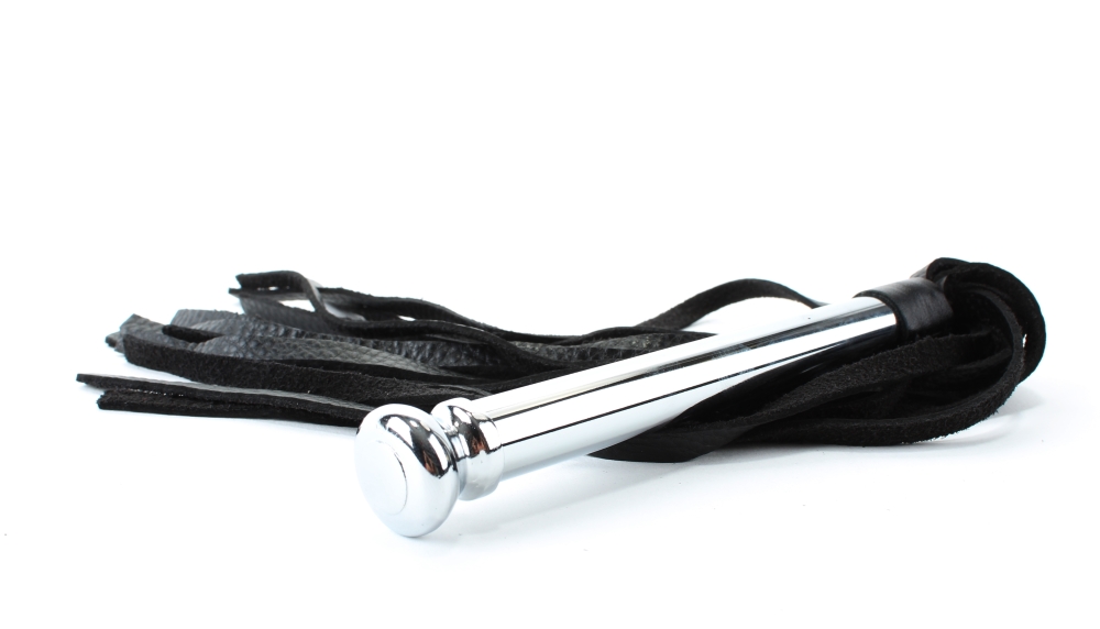 плетка черная с металлической ручкой 54015ars в Воронеже