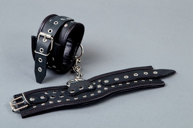 Поножи декоративные Подиум фигурные, чёрные