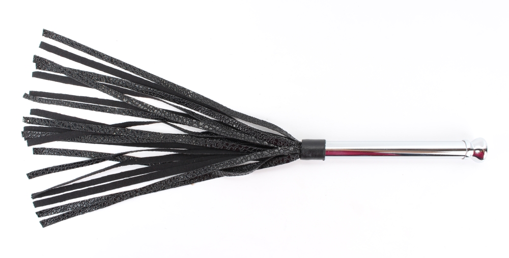 плетка с металлической ручкой хвосты кож зам 54014ars в Воронеже