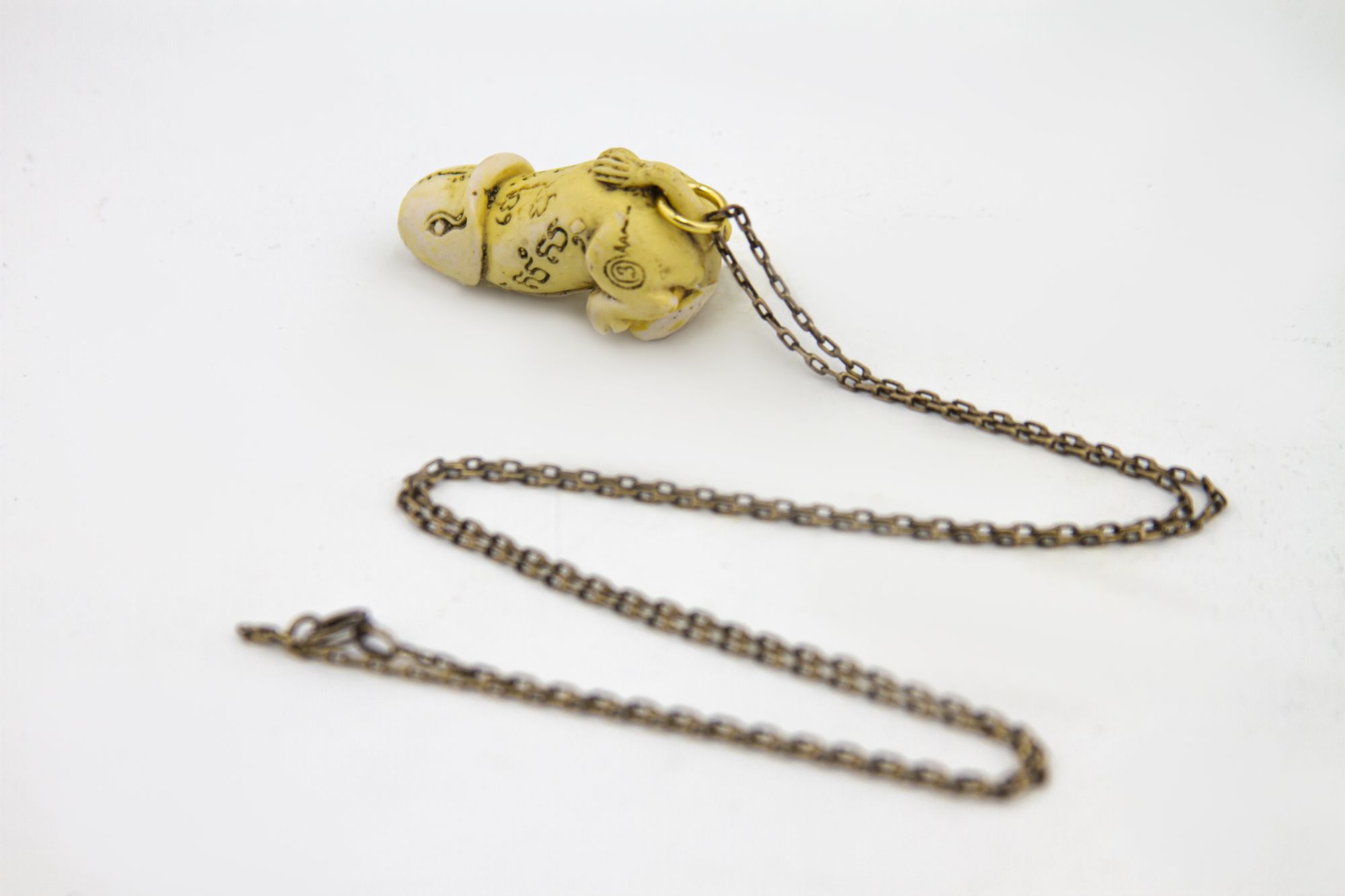 брелок член с тату на цепочке в Воронеже