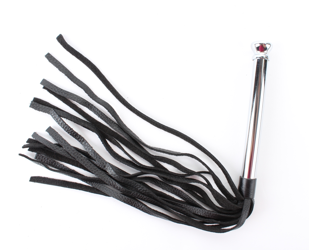 плетка черная с металлической ручкой 54015ars в Воронеже