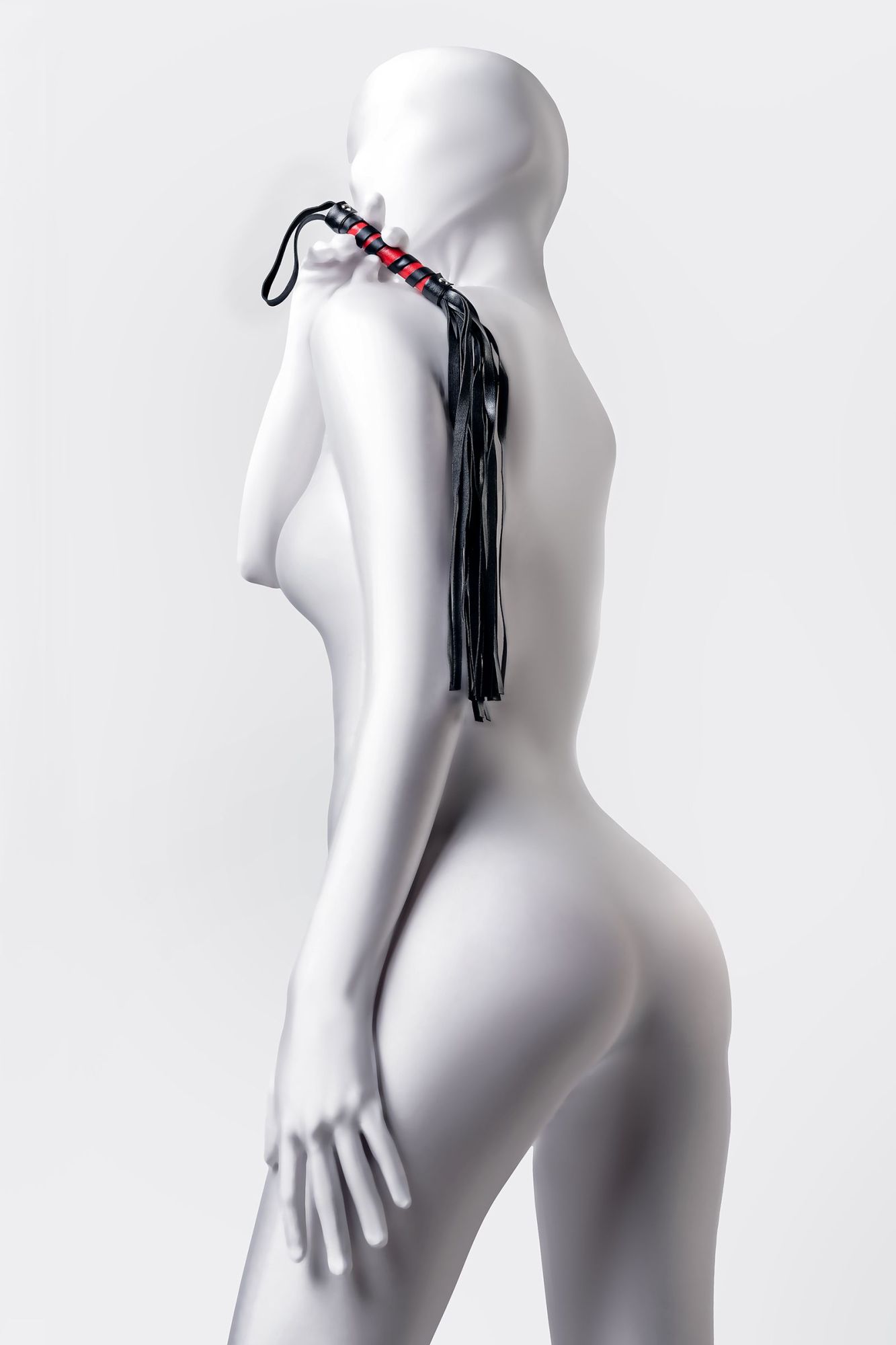 флоггер anonymo #0004, pu кожа, черный, 45 см в Воронеже